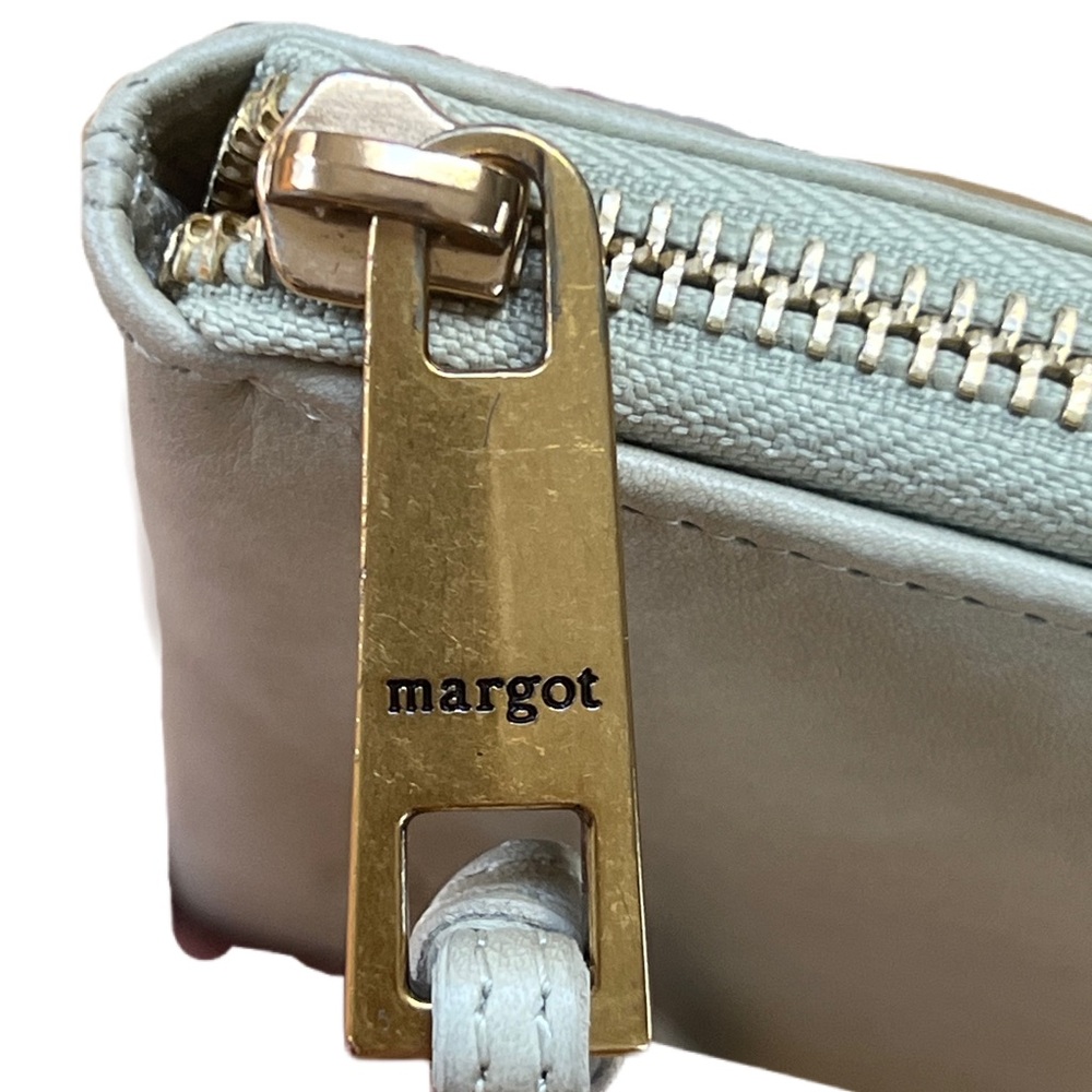 Margot New York Gabby large khaki green leather zip-around wallet wristlet - Picture 3 of 12